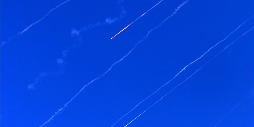 İran'dan İsrail'e doğru yeni füzelerin fırlatıldığı duyuruldu