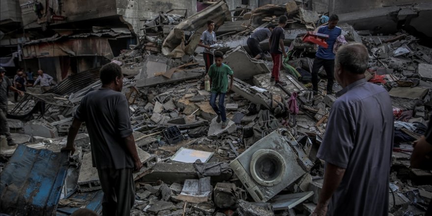 Soykırımcı İsrail Gazze’de 21 Filistinliyi daha şehid etti