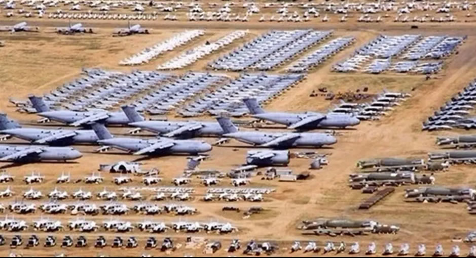 Katar, ABD'nin El Udeyd askeri hava üssüne ev sahipliğini gözden geçirmelidir