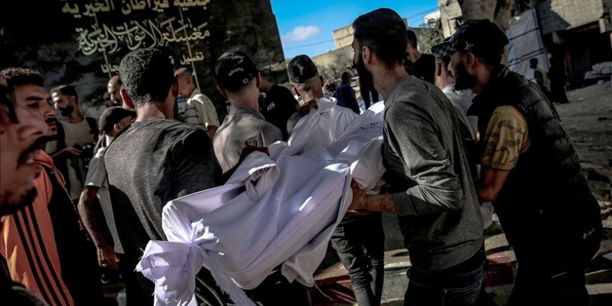 Soykırımcı İsrail biri bebek 10 Gazzeliyi daha katletti