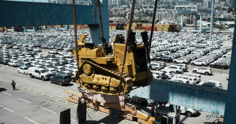 ABD Gazze'yi yıkması için İsrail'e onlarca buldozer gönderdi