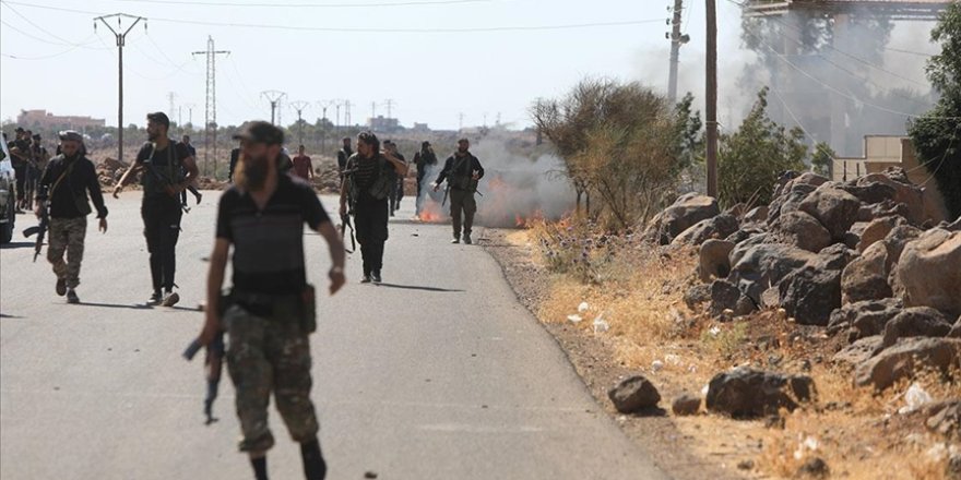 İşgalci İsrail, Süveyda’da Dürzi çetelerle çatışan Arap aşiretleri vurdu