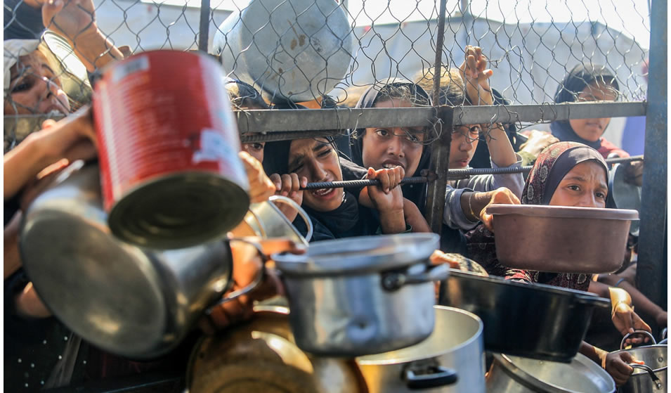 Açlıktan ölüyoruz