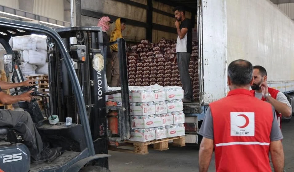 Türk Kızılay'ı Süveyda'ya insani yardım gönderdi