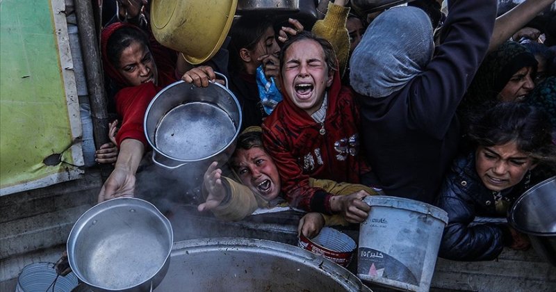 Sadece Gazze değil insanlığımız da ölüyor