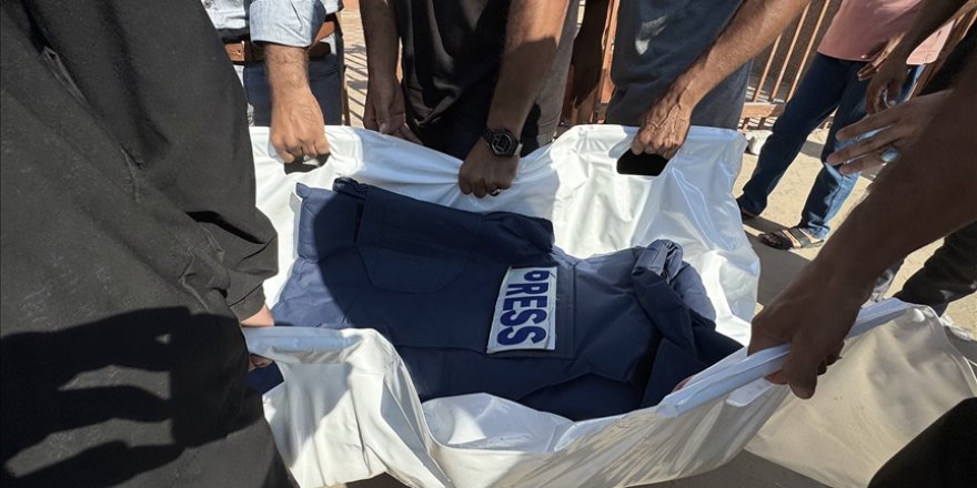 Soykırımcı İsrail bir gazeteciyi daha katletti