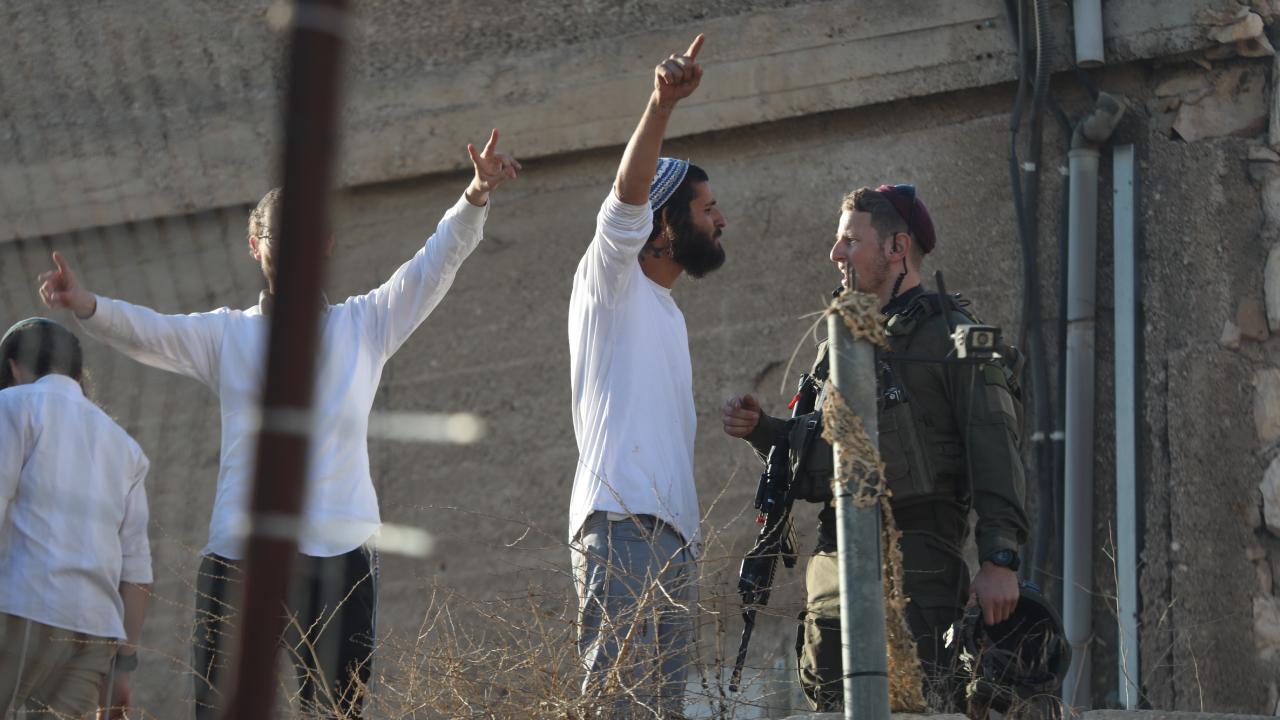 Filistinli aktivisti katleden Siyonist işgalci serbest bırakıldı
