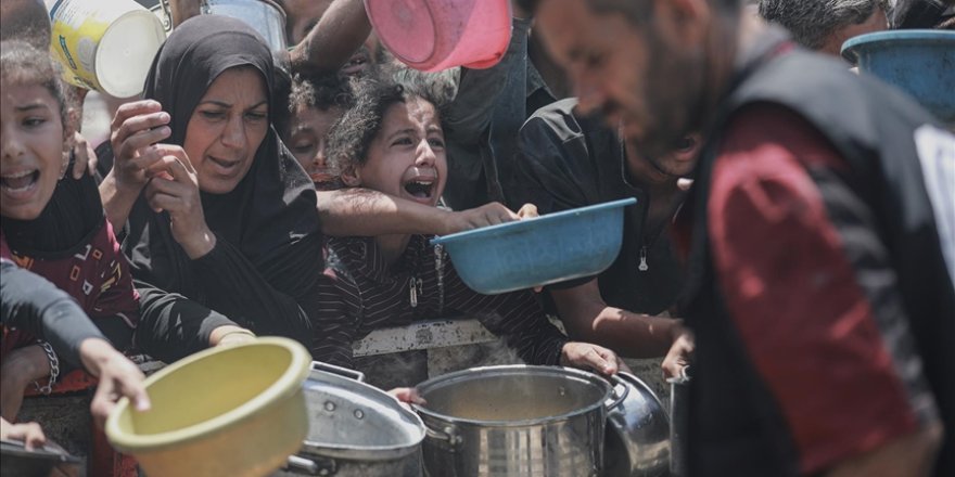 İsrail'de bir kamuoyu yoklamasına katılanların yarısı Gazze'de kıtlık olmadığını iddia etti