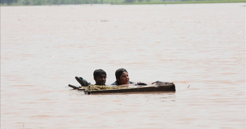 Pakistan'ın Pencap eyaletinde "tarihin en büyük sel felaketi" yaklaşık 2 milyon kişiyi etkiledi