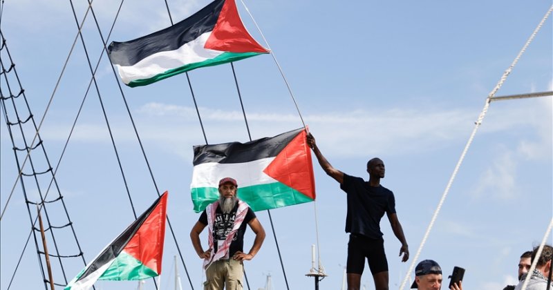 Küresel Sumud Filosu'na İtalya'dan katılacak tekneler Cenova'dan hareket etti