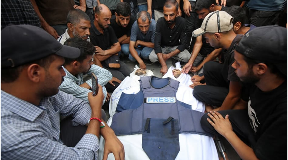 Gazeteciler İsrail'in gerçeği susturma girişimlerini kınıyor