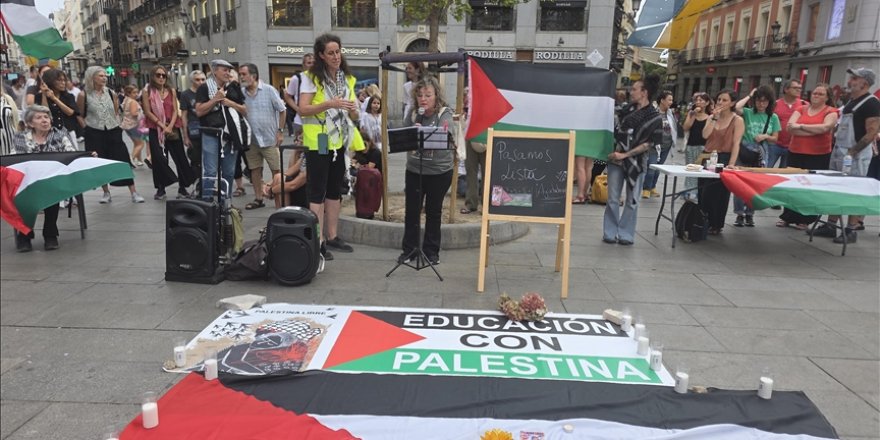 İsrail'in Gazze'de öldürdüğü her çocuğun ismi Madrid'deki 12 saatlik eylemde okundu