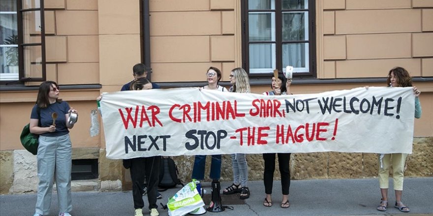 Siyonist Dışişleri Bakanı Saar'a Hırvatistan'da "savaş suçlusu hoş gelmedin" protestosu