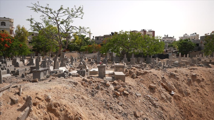 İşgalci İsrail ölüleri de hedef alıyor