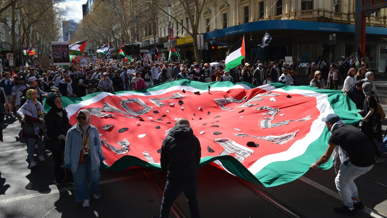 Avustralyalılar, 100 haftadır katil İsrail’i protesto ediyor