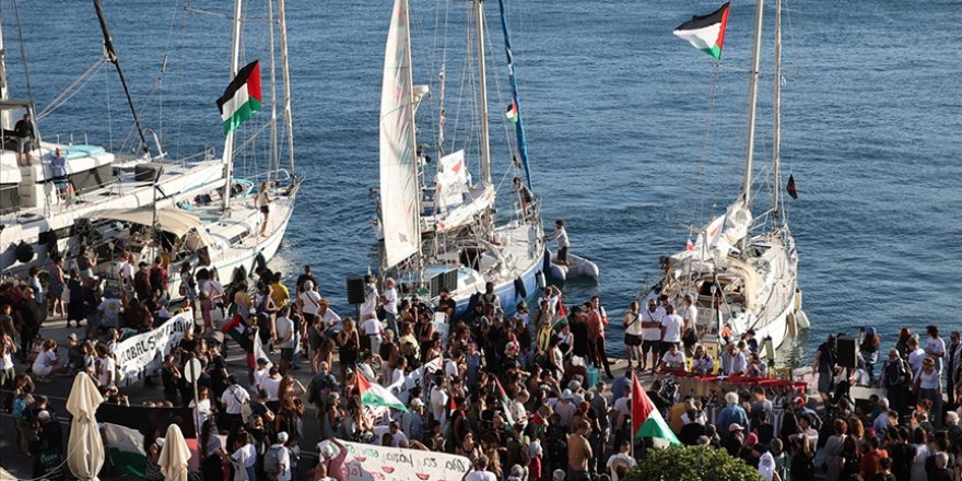 Yunanistan'da muhalefetteki sol partilerden Küresel Sumud Filosu'na destek mesajı