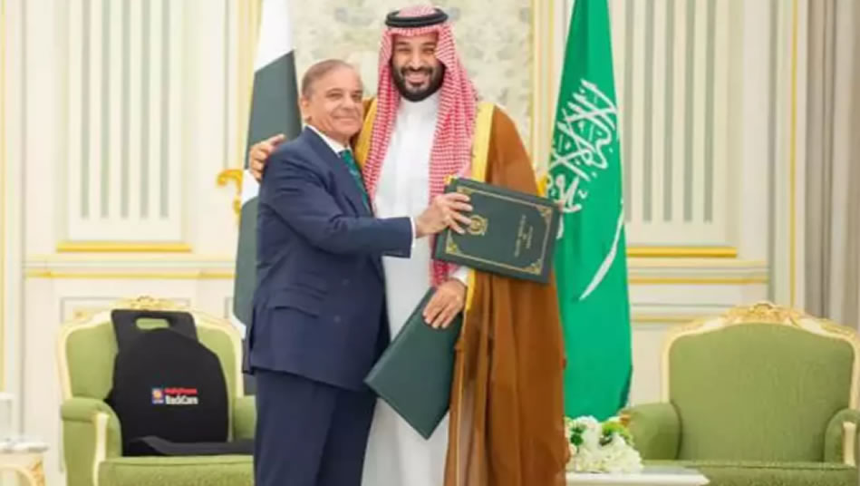 Pakistan ve Suudi Arabistan'dan savunma anlaşması