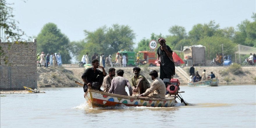 Pakistan'da 26 Haziran'dan bu yana sellerde 1002 kişi hayatını kaybetti