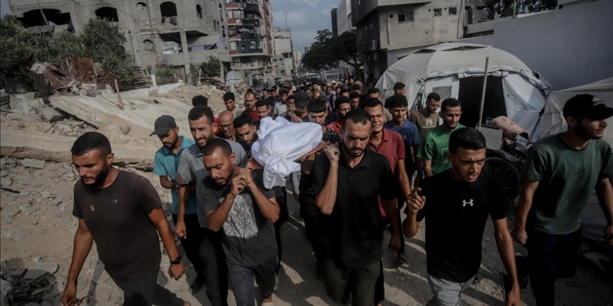 Soykırımcı İsrail 5 Gazzeliyi daha katletti