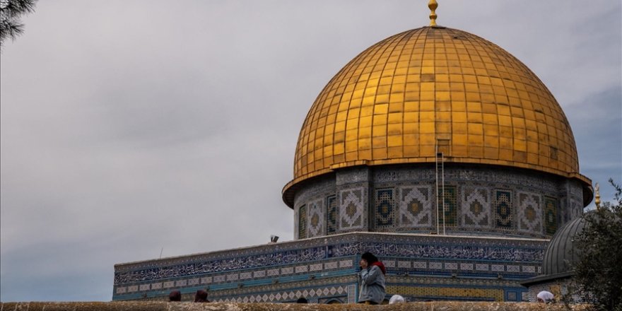 İşgalci İsrail'den Mescid-i Aksa hatibi Şeyh Muhammed Serendah'a Aksa'ya giriş yasağı