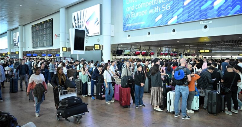 Siber saldırı nedeniyle Avrupa'nın büyük havalimanlarında aksaklıklar devam ediyor
