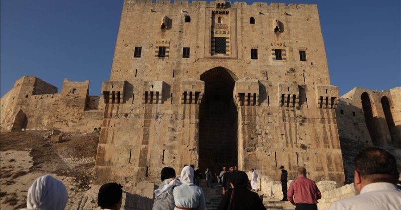 Restorasyonu tamamlanan Halep Kalesi ziyarete açıldı