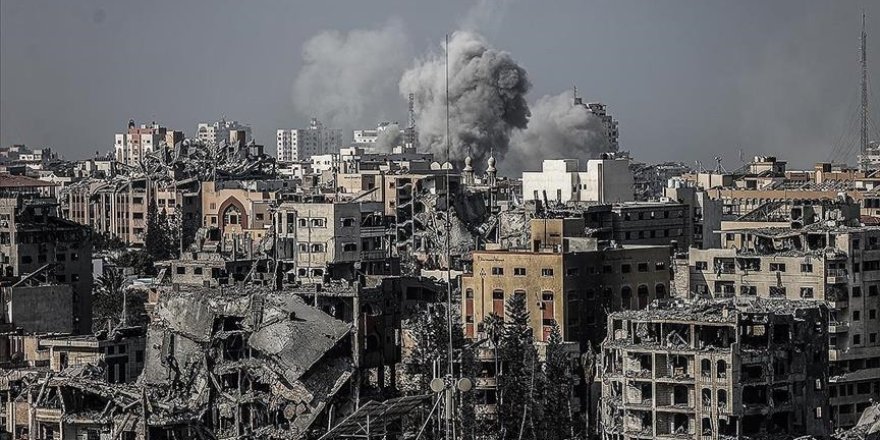 Soykırımcı İsrail ordusu Gazze’deki el-Hılu Hastanesi’ni vurdu