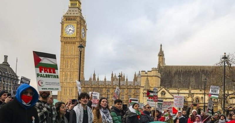 İngiltere'de iktidar partisi üyeleri hükümeti Gazze'de soykırımı kabul etmeye çağırdı