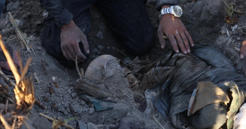 Suriye'nin Humus ilinde toplu mezar bulundu