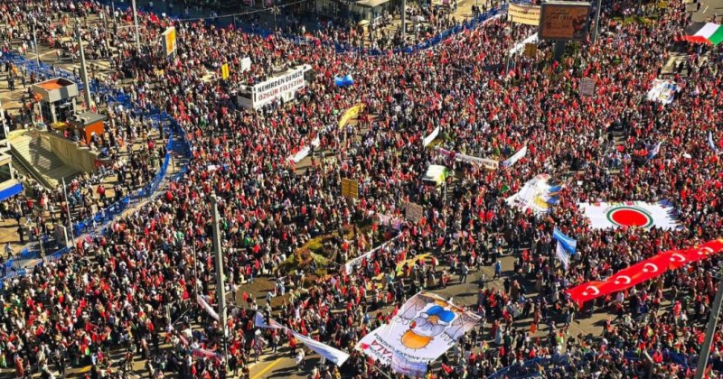 Ankara'da 300 bin kişi Gazze için sokaklara döküldü