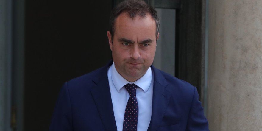 Fransa'da dün hükümeti kuran Başbakan Lecornu istifa etti