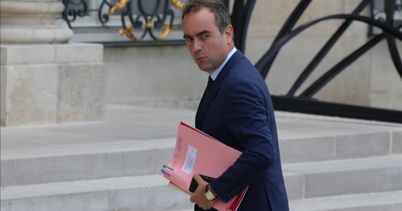 Fransa'da yeniden Başbakan atanan Lecornu hükümetini kurdu