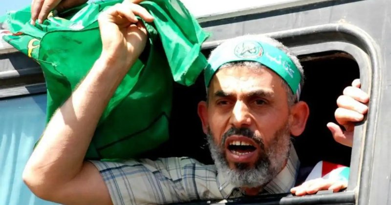 Yahya Sinvar ve Kassam verdikleri sözü yerine getirdiler: Binlerce Filistinli esir özgürlüğüne kavuştu!