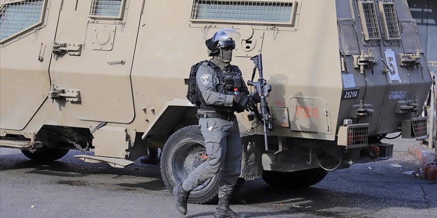 İşgal güçleri, serbest bırakılan Filistinli esirlerin evlerine baskın düzenledi