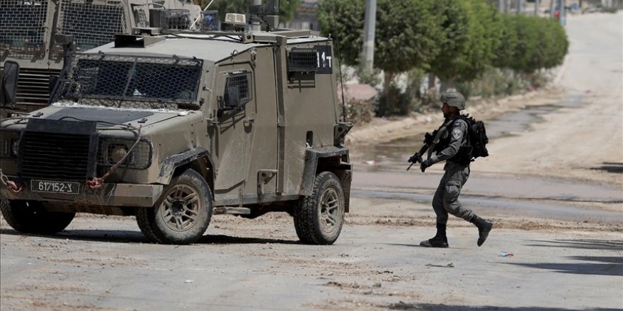 İşgalci İsrail, Suriye'nin Kuneytra kırsalına baskın düzenledi