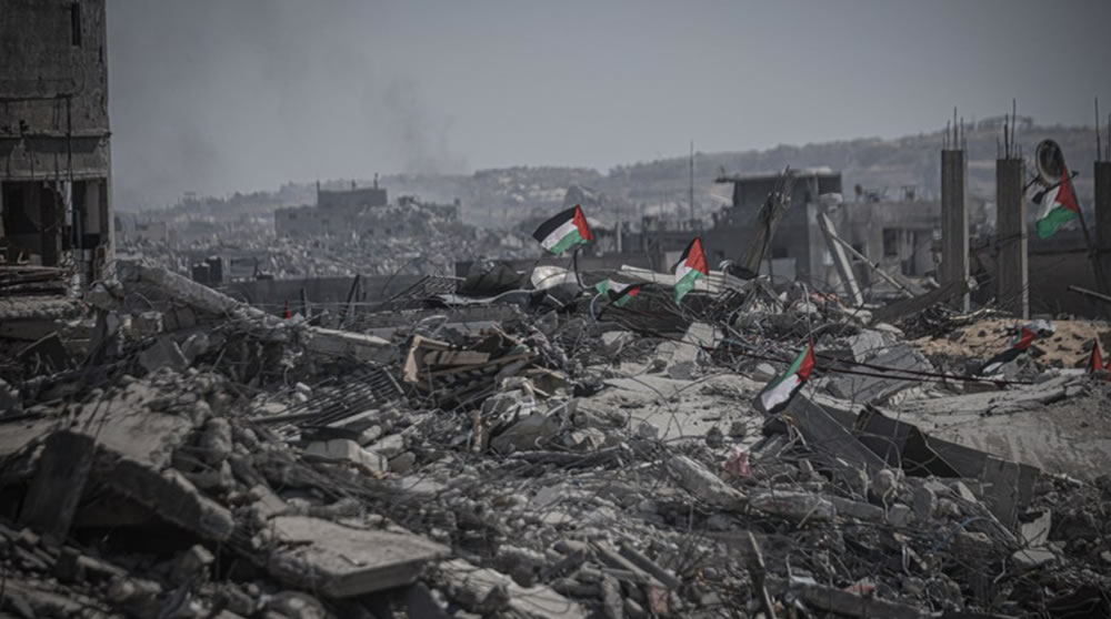 Gazze'yi yıkıp sonra yeniden inşa eden Arap parasının paradoksu