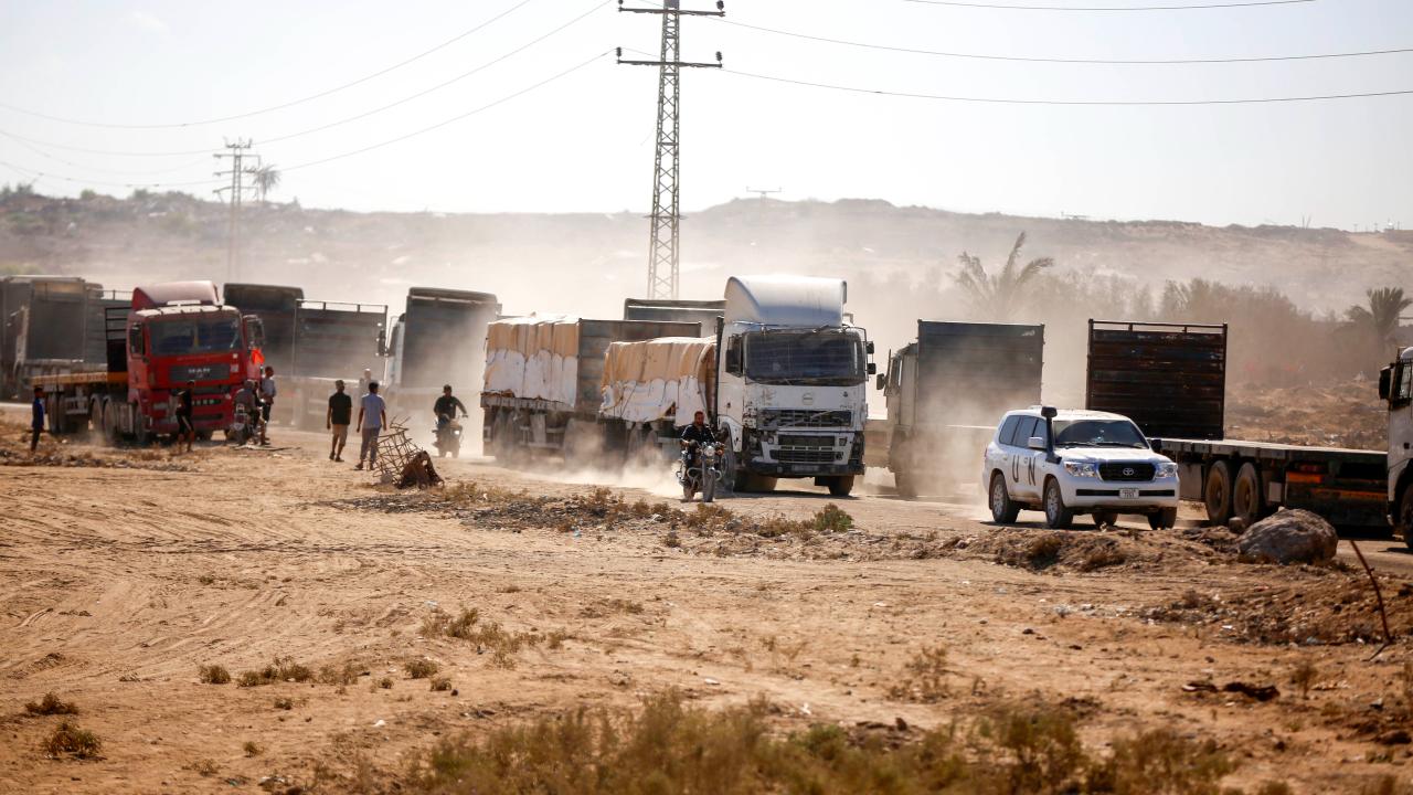 Gazze'deki hükümet: Gazze Şeridi'ne 15 Ekim'de sadece 480 yardım tırı girdi
