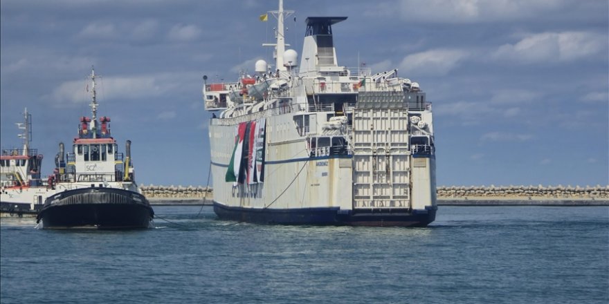 Türkiye'nin Gazze'ye umut taşıyan 17. "İyilik Gemisi" El-Ariş Limanı'na ulaştı