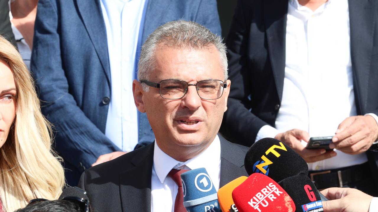 KKTC'de seçimi resmi olmayan sonuçlara göre Tufan Erhürman kazandı