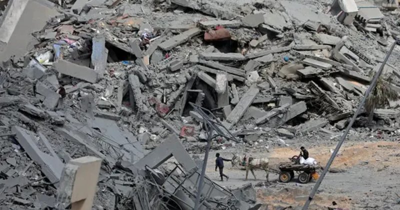 Gazze'de enkaz altında kayıp olanların çoğu kadın ve çocuk