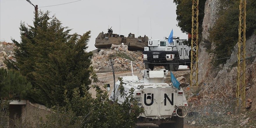 İşgalci İsrail, Lübnan'da UNIFIL devriyesini hedef aldı