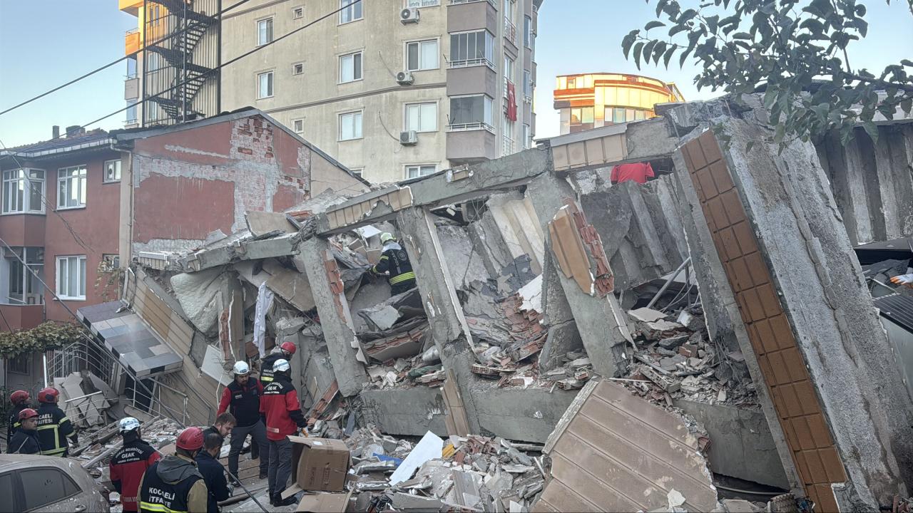 Kocaeli'de çöken bina ile ilgili soruşturma başlatıldı