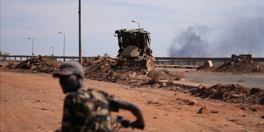 İki generalin savaşı değil, uluslararası toplumun ahlak sınavı