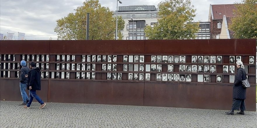 Berlin Duvarı'nın yıkılışının üzerinden 36 yıl geçti