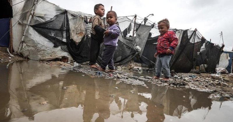 HAMAS’tan, çadırları sular altında kalan Gazzeliler için dünyaya çağrı