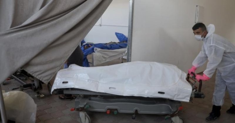 Gazze'de tıbbi çadırlar su altında kaldı