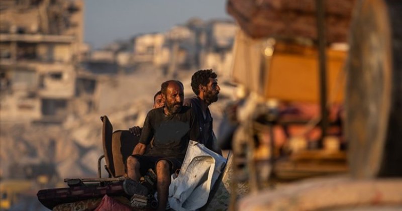 İşgalci İsrail'in 'Sarı Hat'tı genişletmesi nedeniyle Gazzeliler yeniden göçe zorlanıyor