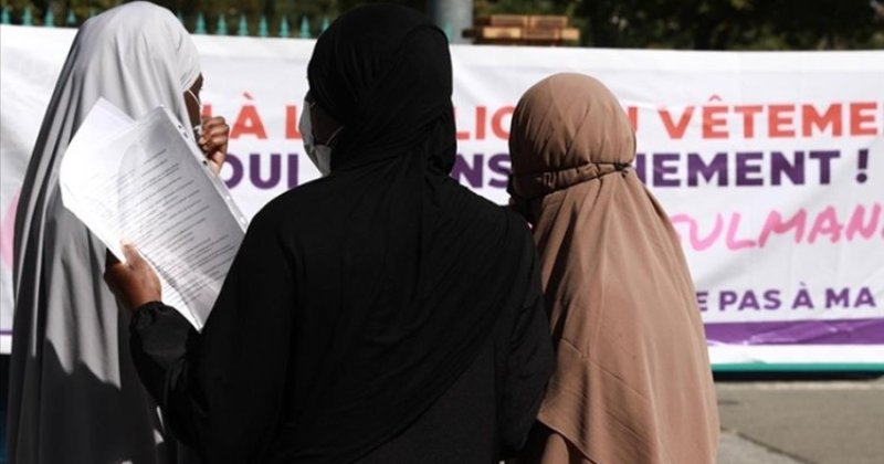 Fransa'daki Müslümanların üçte biri ayrımcılığa uğradığını söylüyor