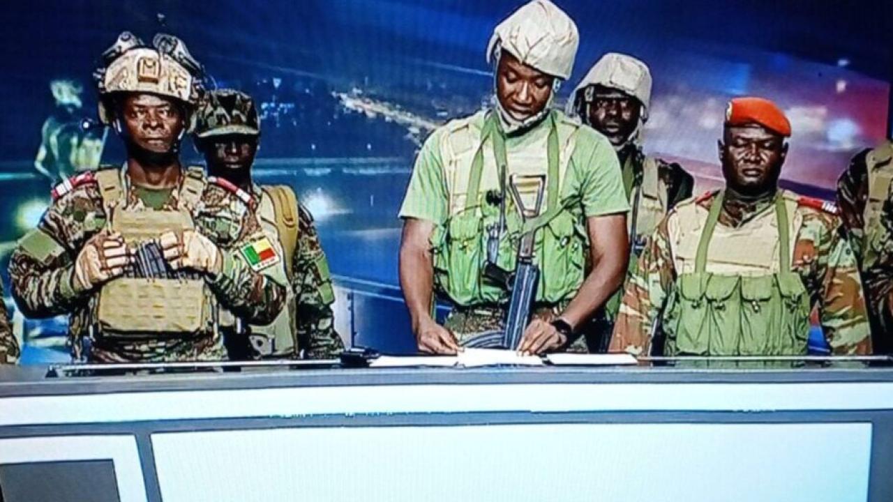 Fransa'nın Afrika'daki son müttefiklerinden Benin'de neler oluyor?