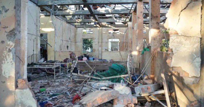 Myanmar'da hastane bombalandı: 31 ölü